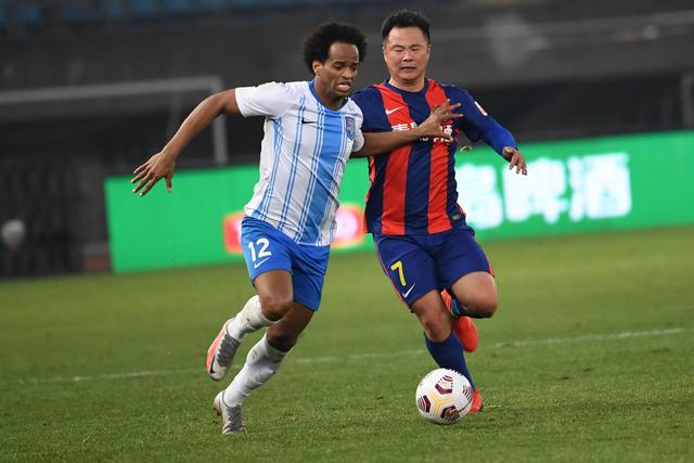 首钢三分球22投仅1中 解立彬：整个联赛都罕见